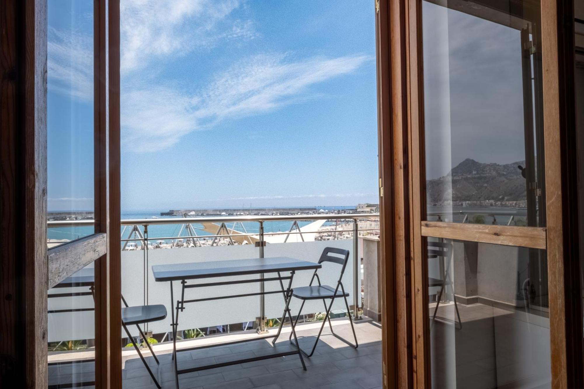 Apple House Apartment Giardini Naxos Ngoại thất bức ảnh